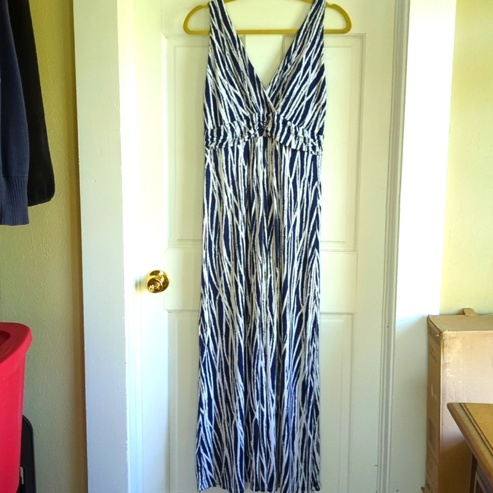 White House/Black Market V-neck maxi dress
